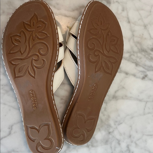 Sonoma White Floral Slide Sandals - Picture 3 of 3